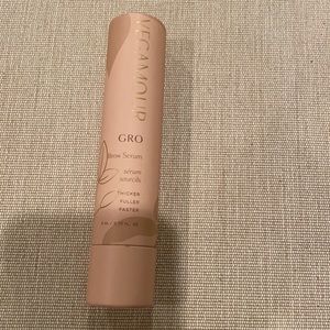 VEGAMOUR Gro brow treatment